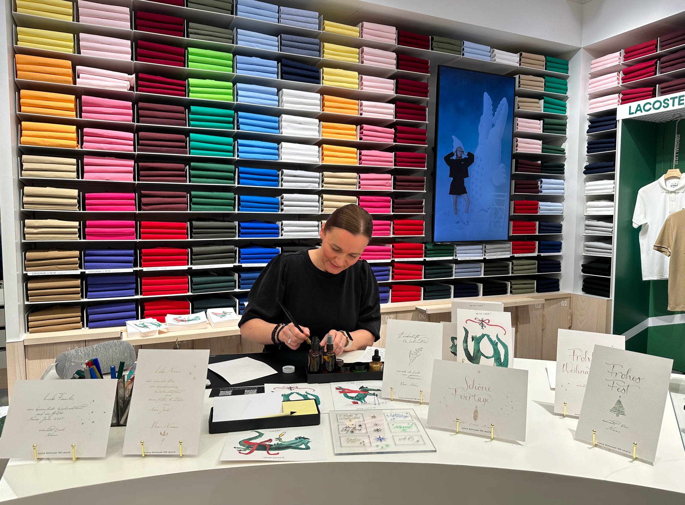 Handgeschriebene und personalisierte Weihnachtskarten und Parfümflakons