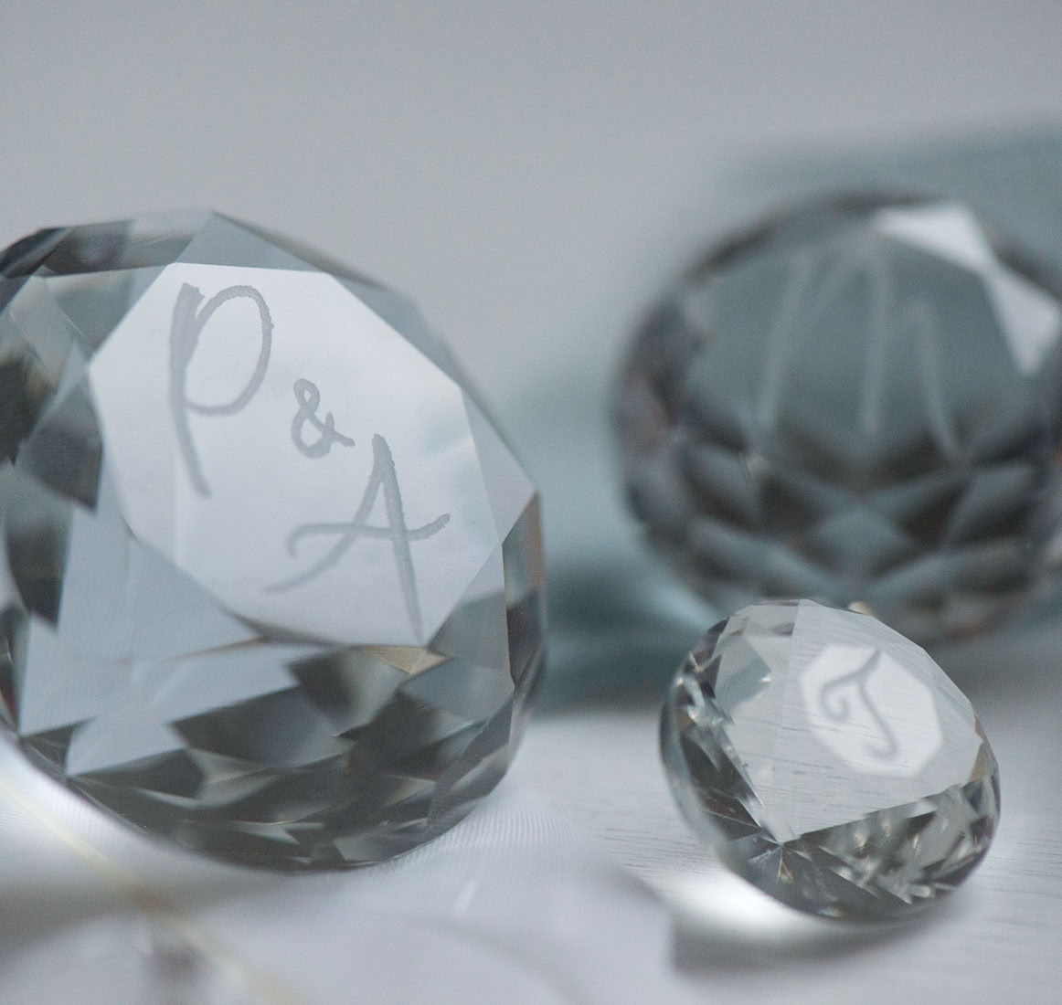 diamanten gravur mit monogramm